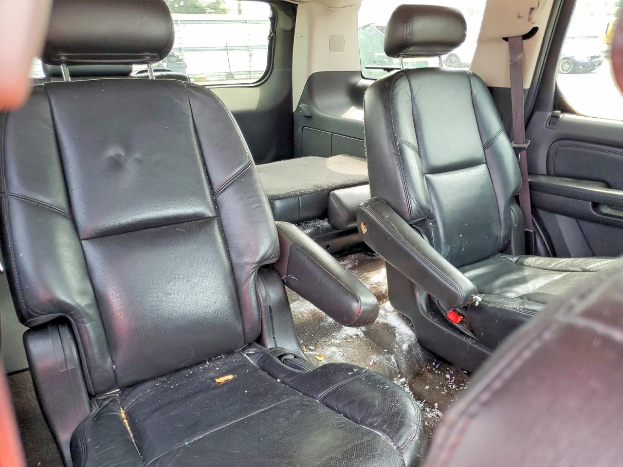 2010 CADILLAC ESCALADE PREMIUM — Фото 11 из 13