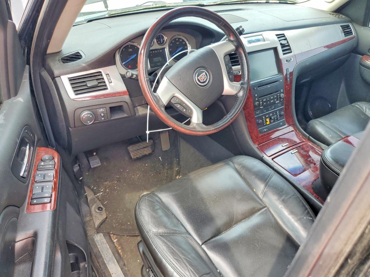 2010 CADILLAC ESCALADE PREMIUM — Фото 8 из 13