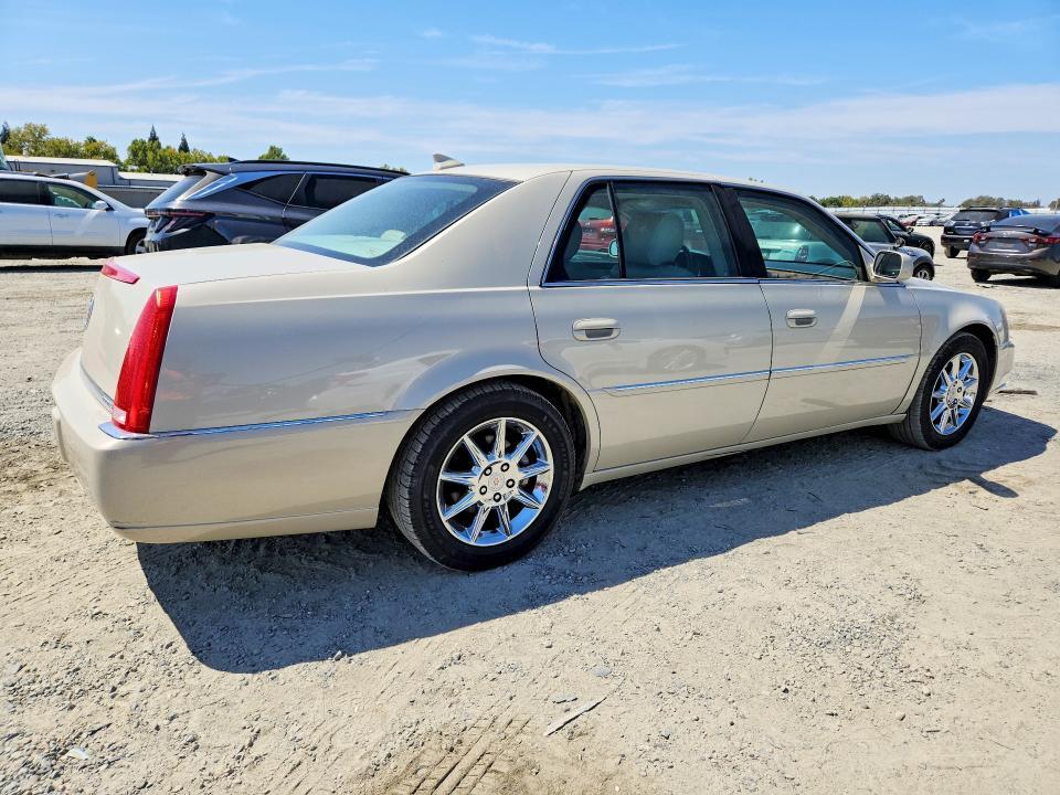 2010 CADILLAC DTS LIVERY — Фото 3 из 12