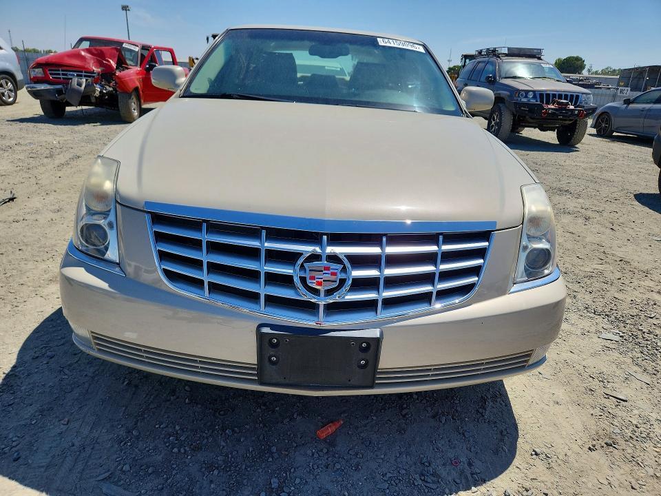2010 CADILLAC DTS LIVERY — Фото 5 из 12