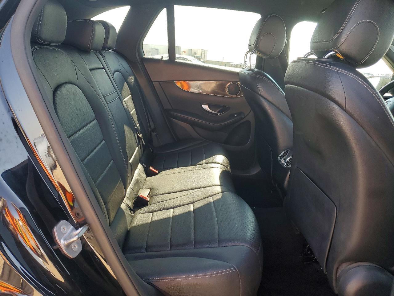 2020 MERCEDES-BENZ GLC 300 — Фото 11 из 13