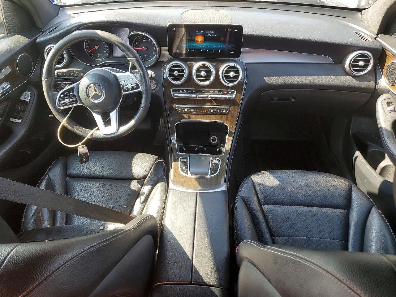 2020 MERCEDES-BENZ GLC 300 — Фото 8 из 13