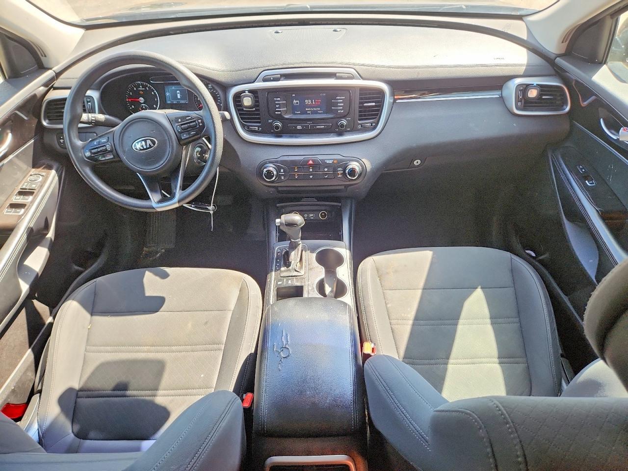 2016 KIA SORENTO LX V6 — Фото 8 из 13