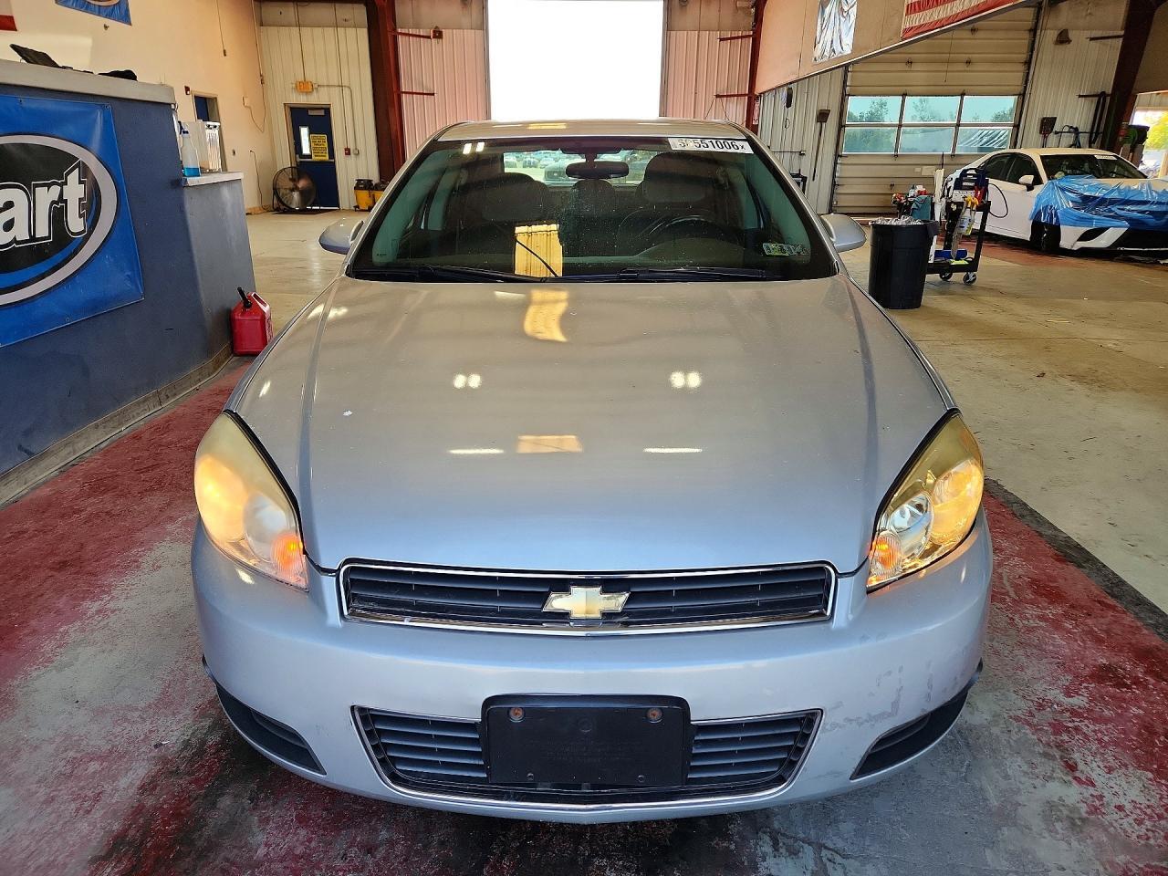 2010 CHEVROLET IMPALA LT — Фото 5 из 12