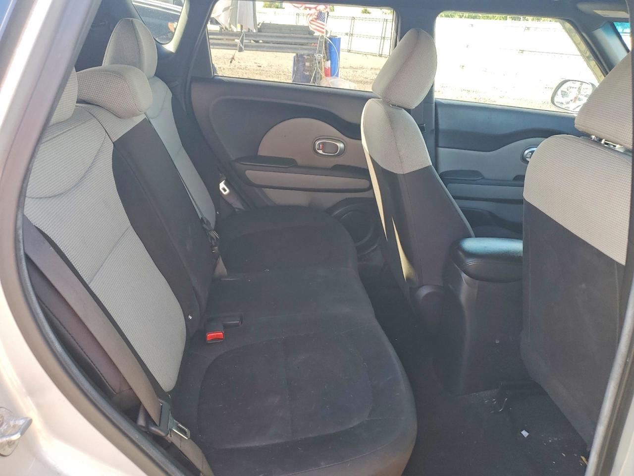 2016 KIA SOUL BASE — Фото 11 из 13
