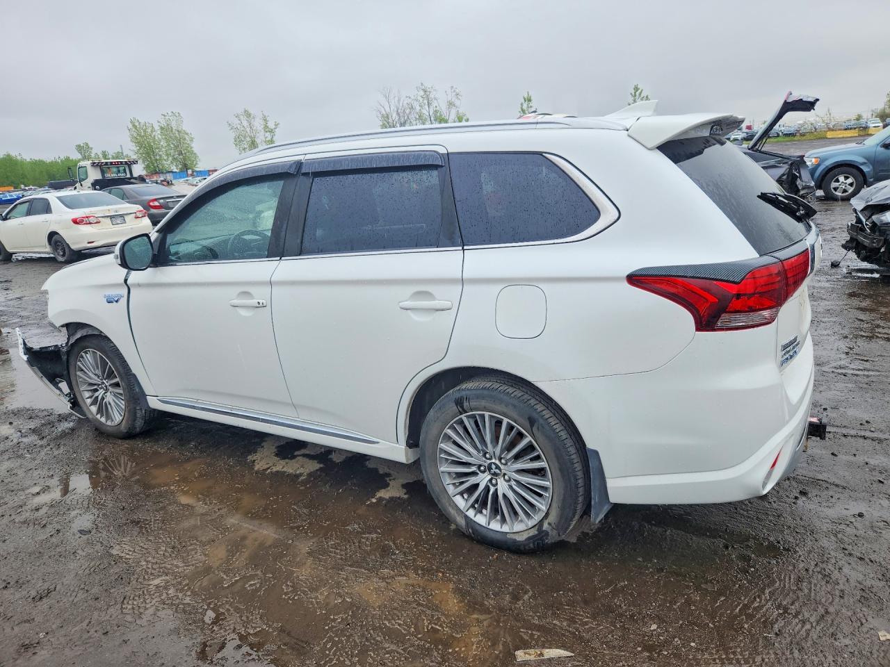 2020 MITSUBISHI OUTLANDER SEL — Фото 2 из 12