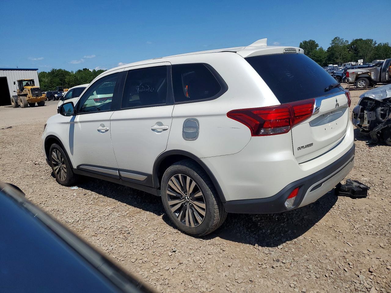 2020 MITSUBISHI OUTLANDER SE — Фото 2 из 13