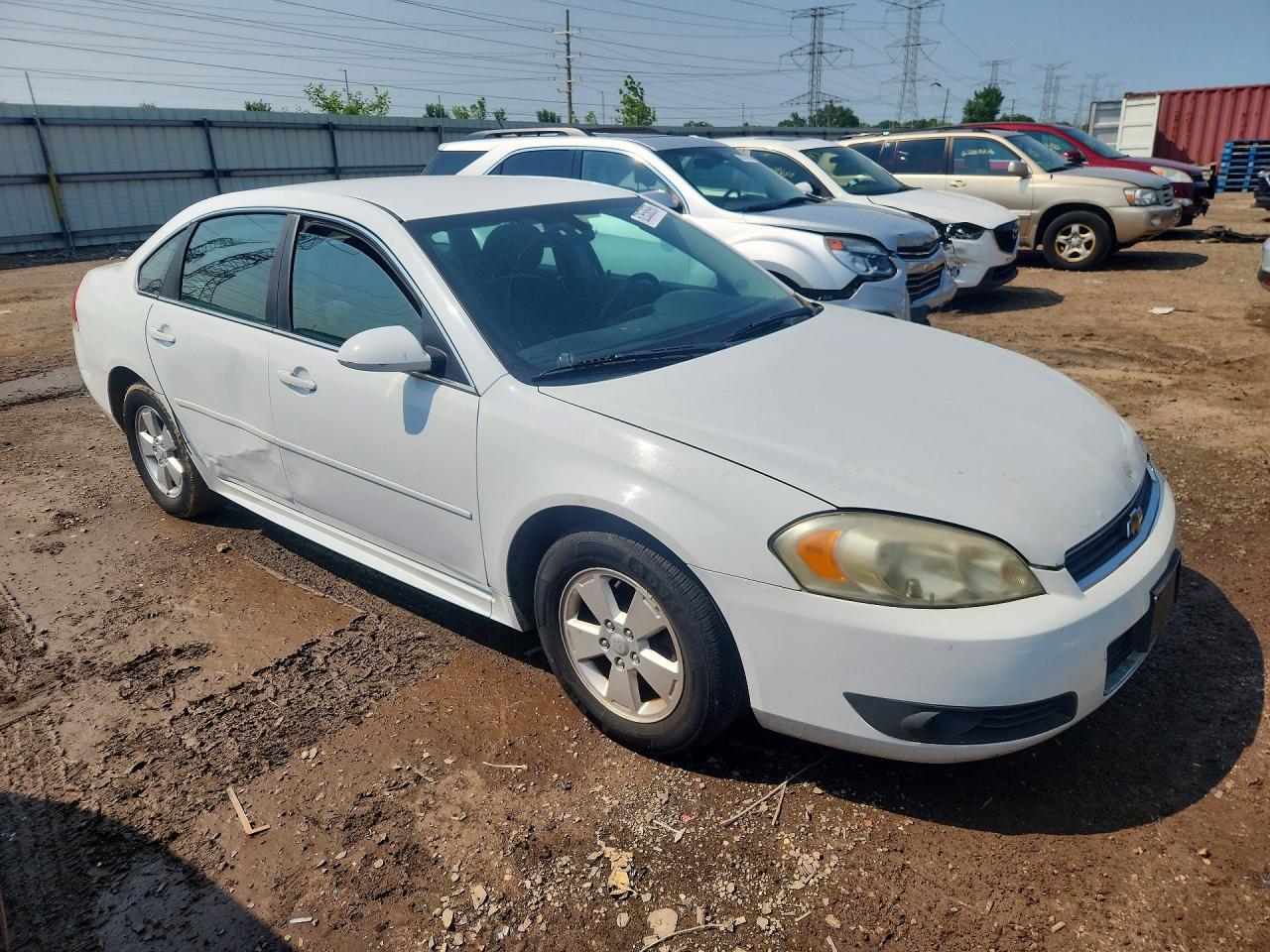 2010 CHEVROLET IMPALA LT — Фото 4 из 12