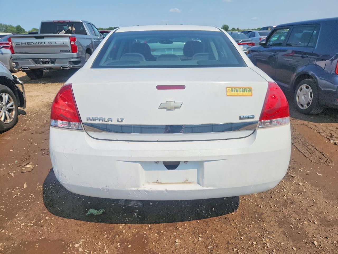 2010 CHEVROLET IMPALA LT — Фото 6 из 12