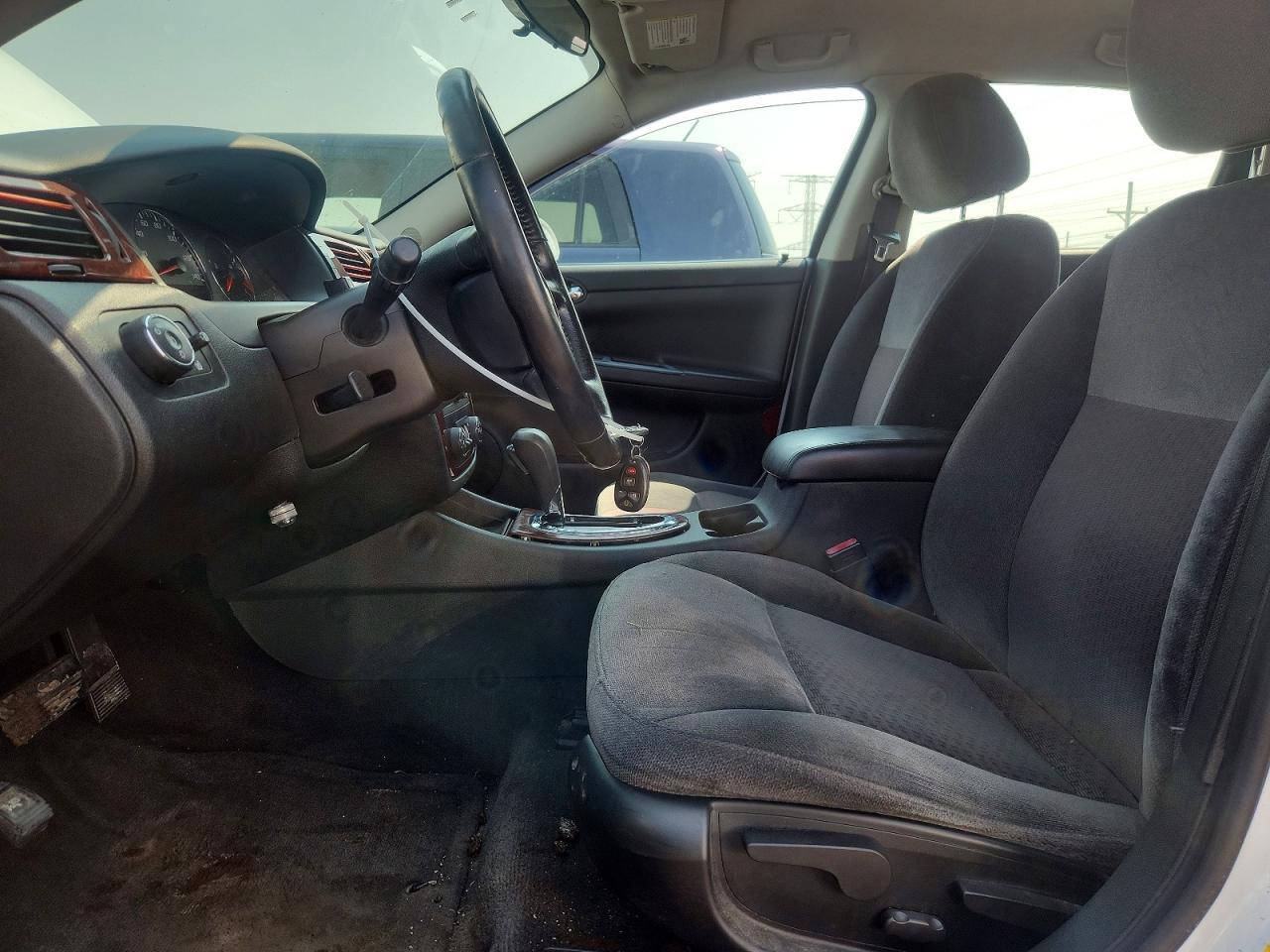 2010 CHEVROLET IMPALA LT — Фото 7 из 12