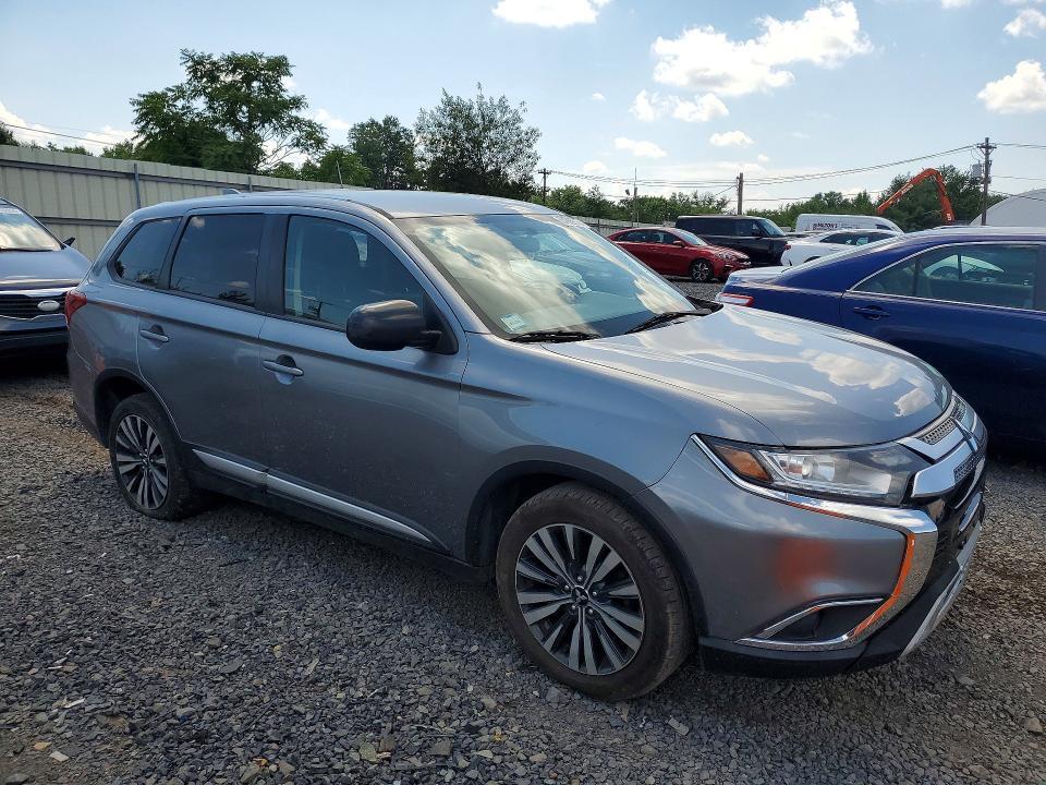 2020 MITSUBISHI OUTLANDER ES — Фото 4 из 13