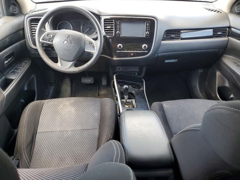 2020 MITSUBISHI OUTLANDER ES — Фото 8 из 13