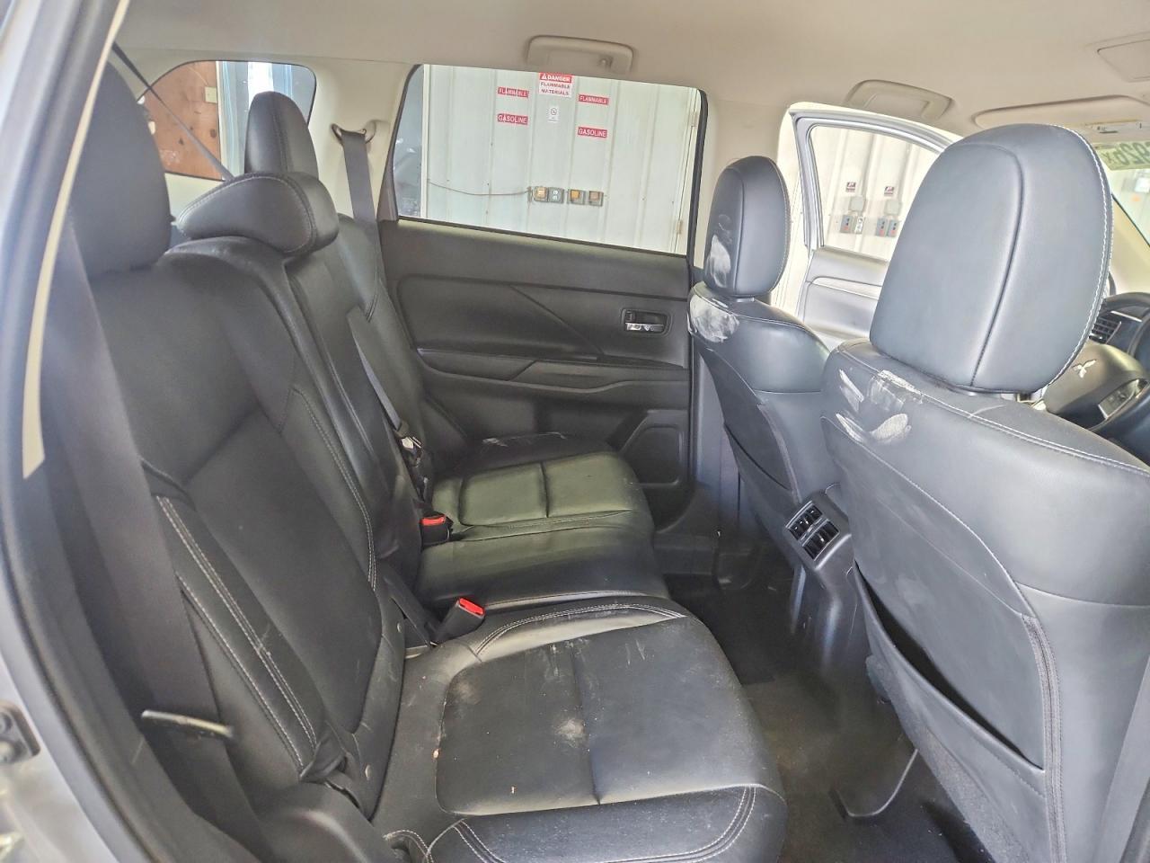 2020 MITSUBISHI OUTLANDER SE — Фото 11 из 14