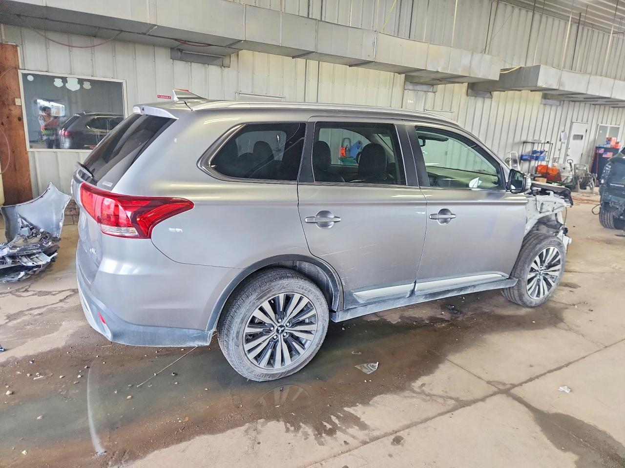 2020 MITSUBISHI OUTLANDER SE — Фото 3 из 14
