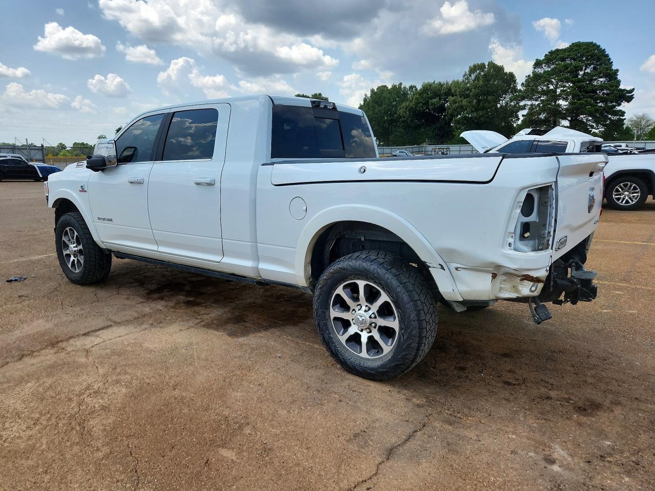 2024 RAM 3500 LONGHORN — Фото 2 из 12