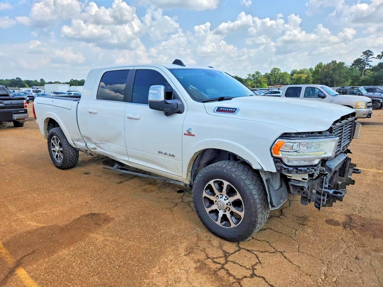 2024 RAM 3500 LONGHORN — Фото 4 из 12
