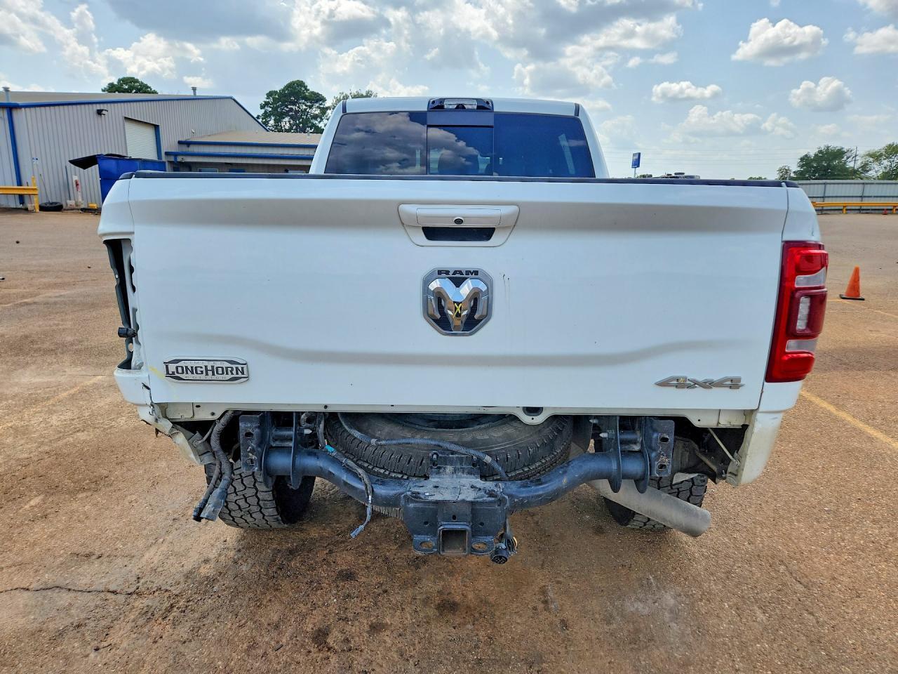 2024 RAM 3500 LONGHORN — Фото 6 из 12
