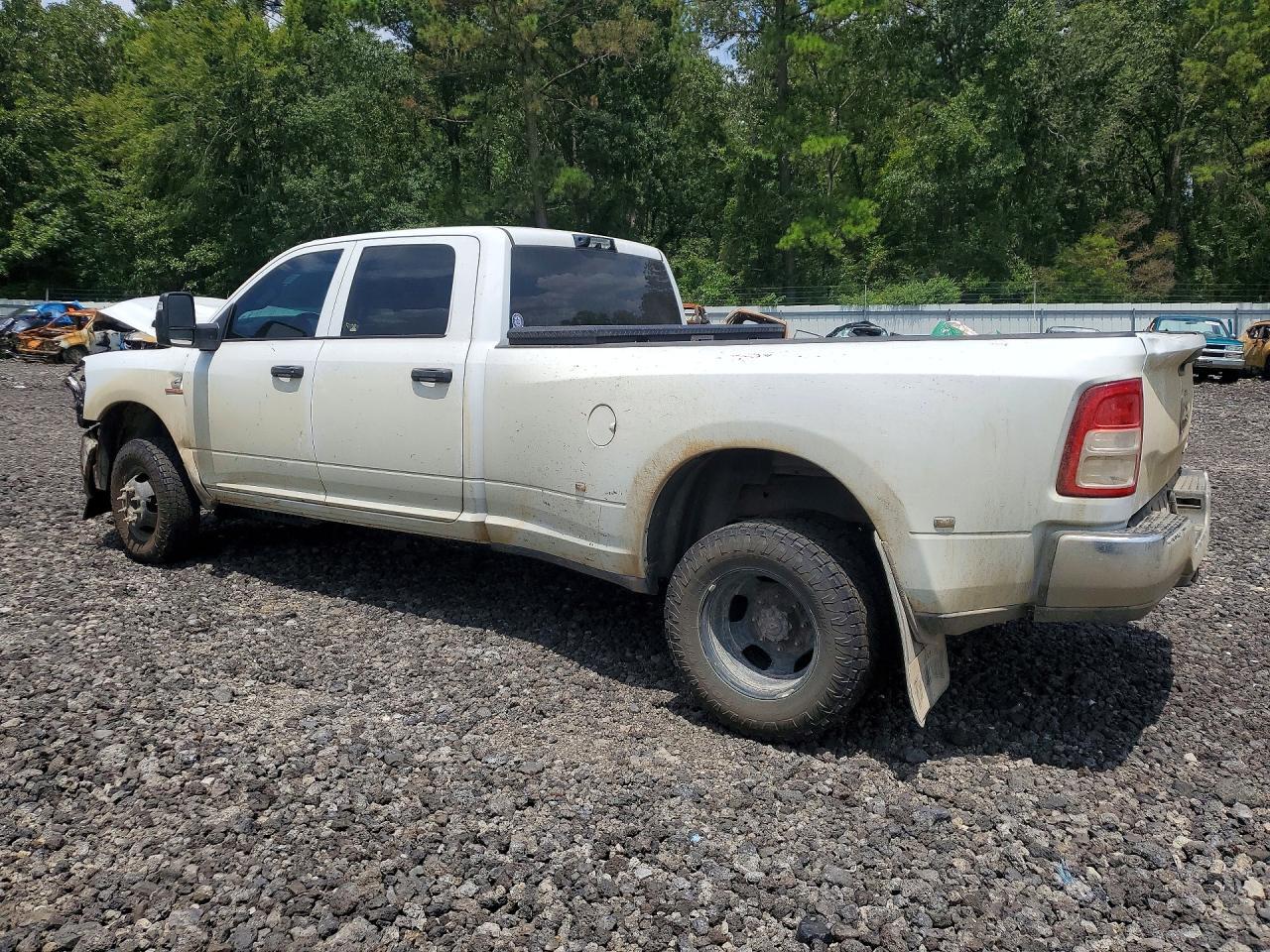 2024 RAM 3500 TRADESMAN — Фото 2 из 12