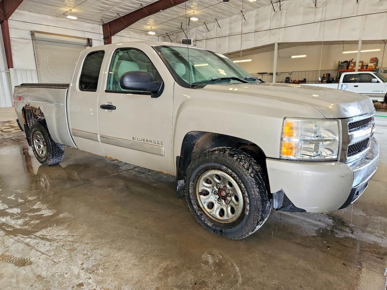 2007 CHEVROLET SILVERADO K1500 — Фото 4 из 12