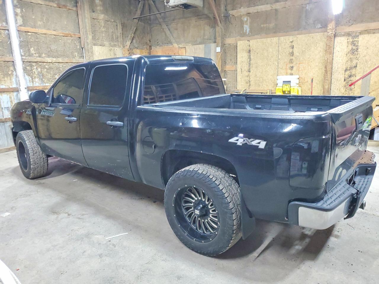2010 CHEVROLET SILVERADO K1500 LT — Фото 2 из 12