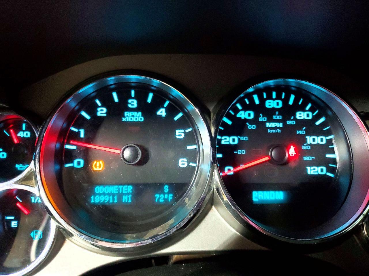 2010 CHEVROLET SILVERADO K1500 LT — Фото 9 из 12