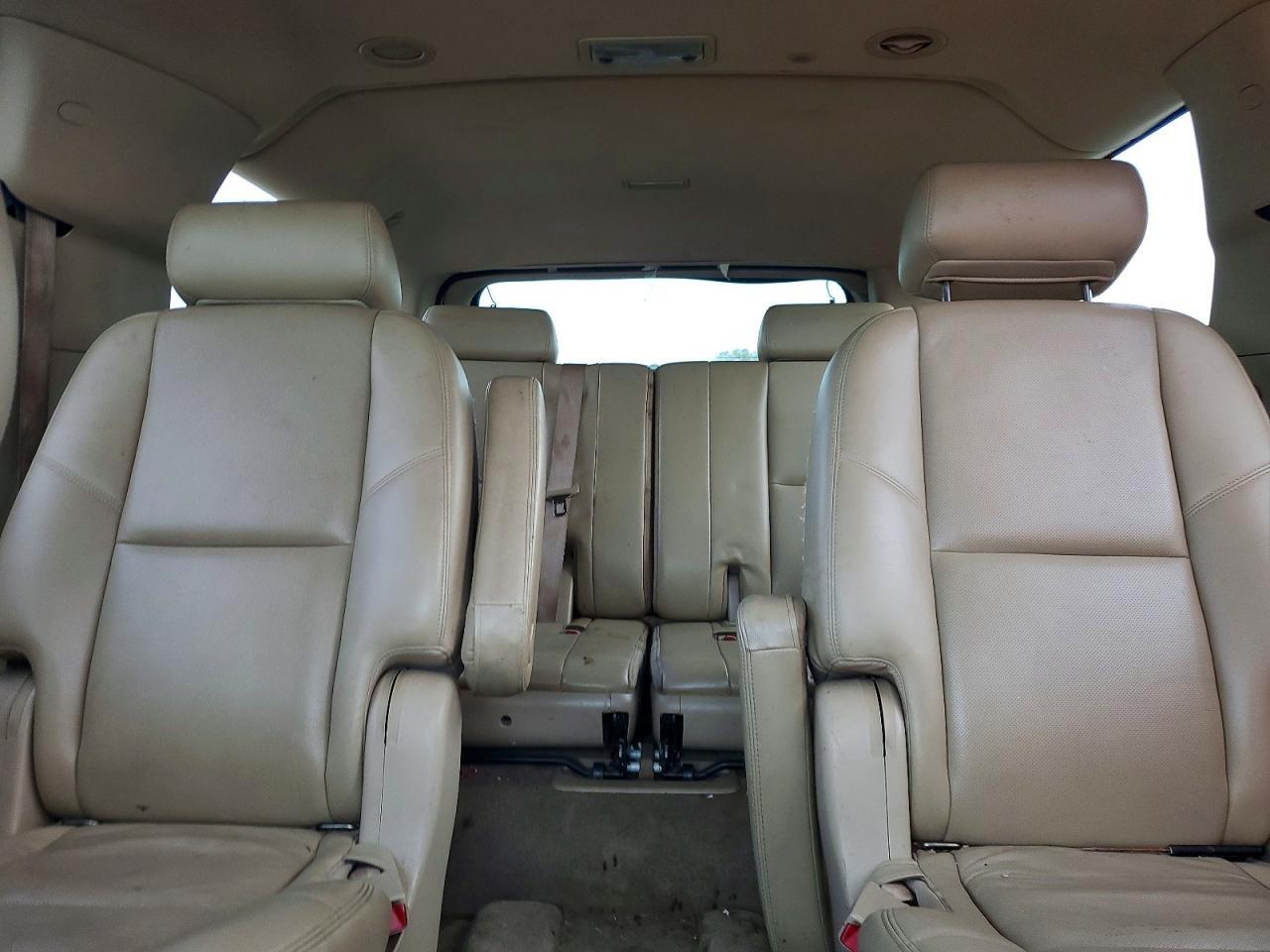 2010 CHEVROLET SUBURBAN C1500 LTZ — Фото 10 из 13
