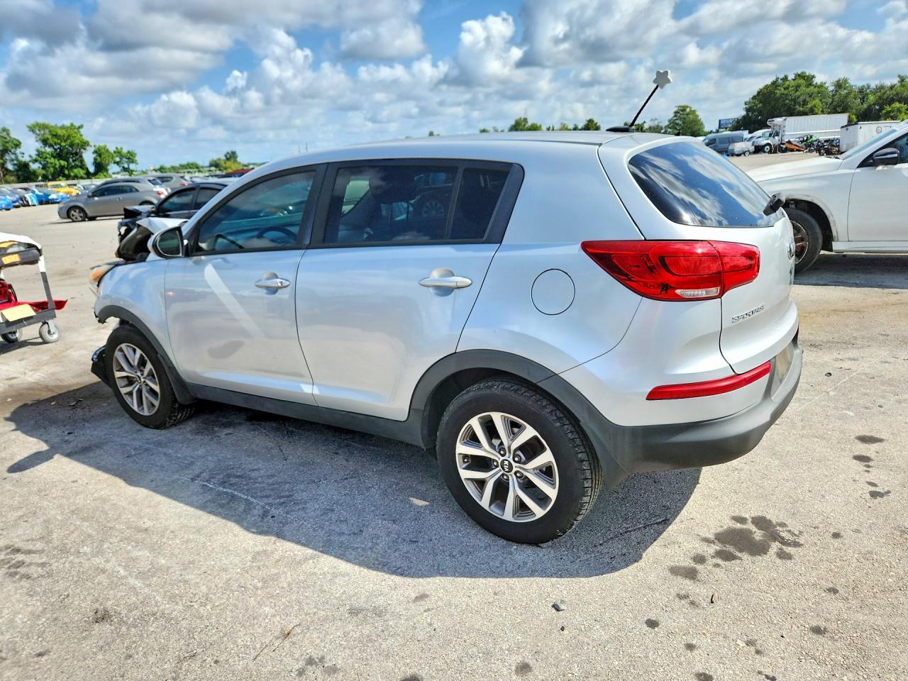 2016 KIA SPORTAGE LX — Фото 2 из 13