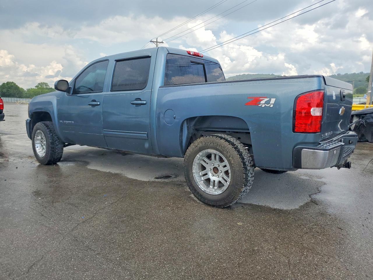 2007 CHEVROLET SILVERADO K1500 CREW CAB — Фото 2 из 12