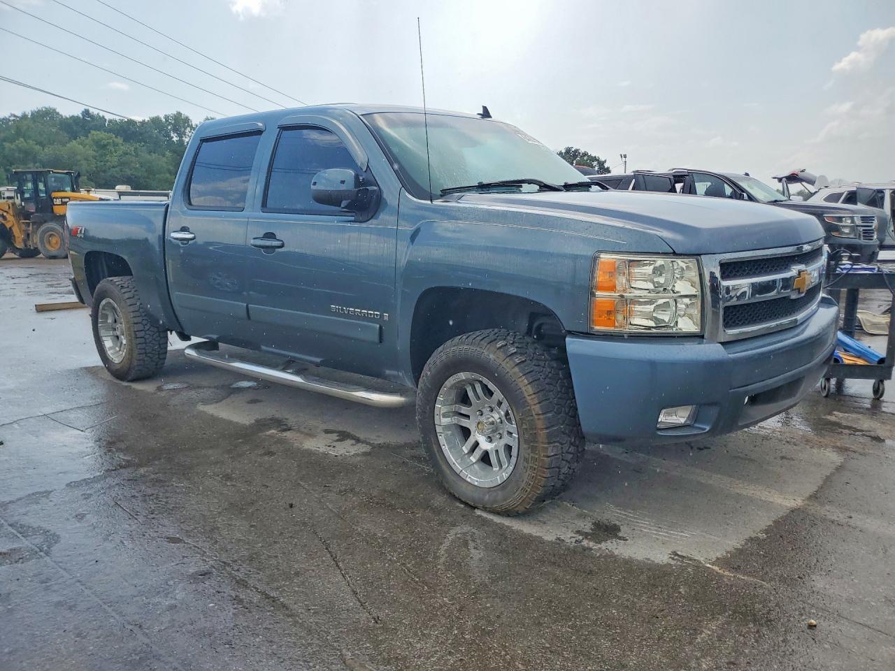2007 CHEVROLET SILVERADO K1500 CREW CAB — Фото 4 из 12