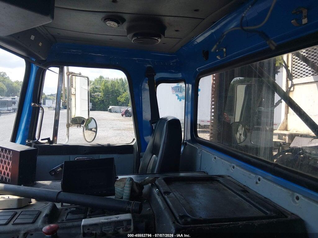 5VCACLJF9AH209971 2010 AUTOCAR LLC XPEDITOR photo no. 6
