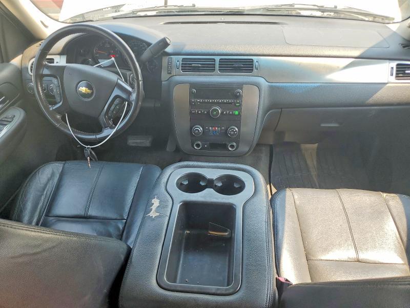 2007 CHEVROLET SUBURBAN K1500 — Фото 8 из 13