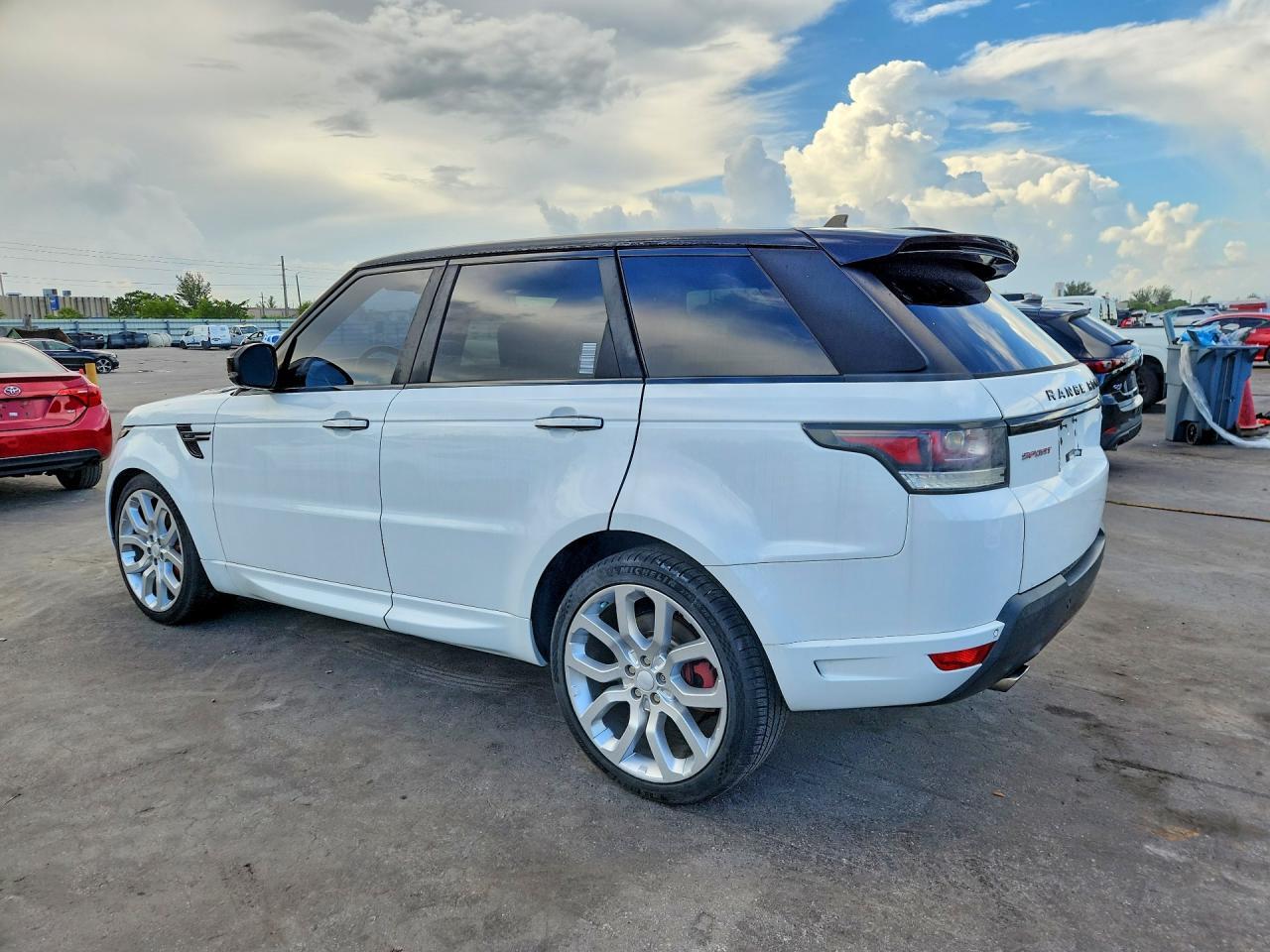 2016 LAND ROVER RANGE ROVER SPORT HST — Фото 2 из 13