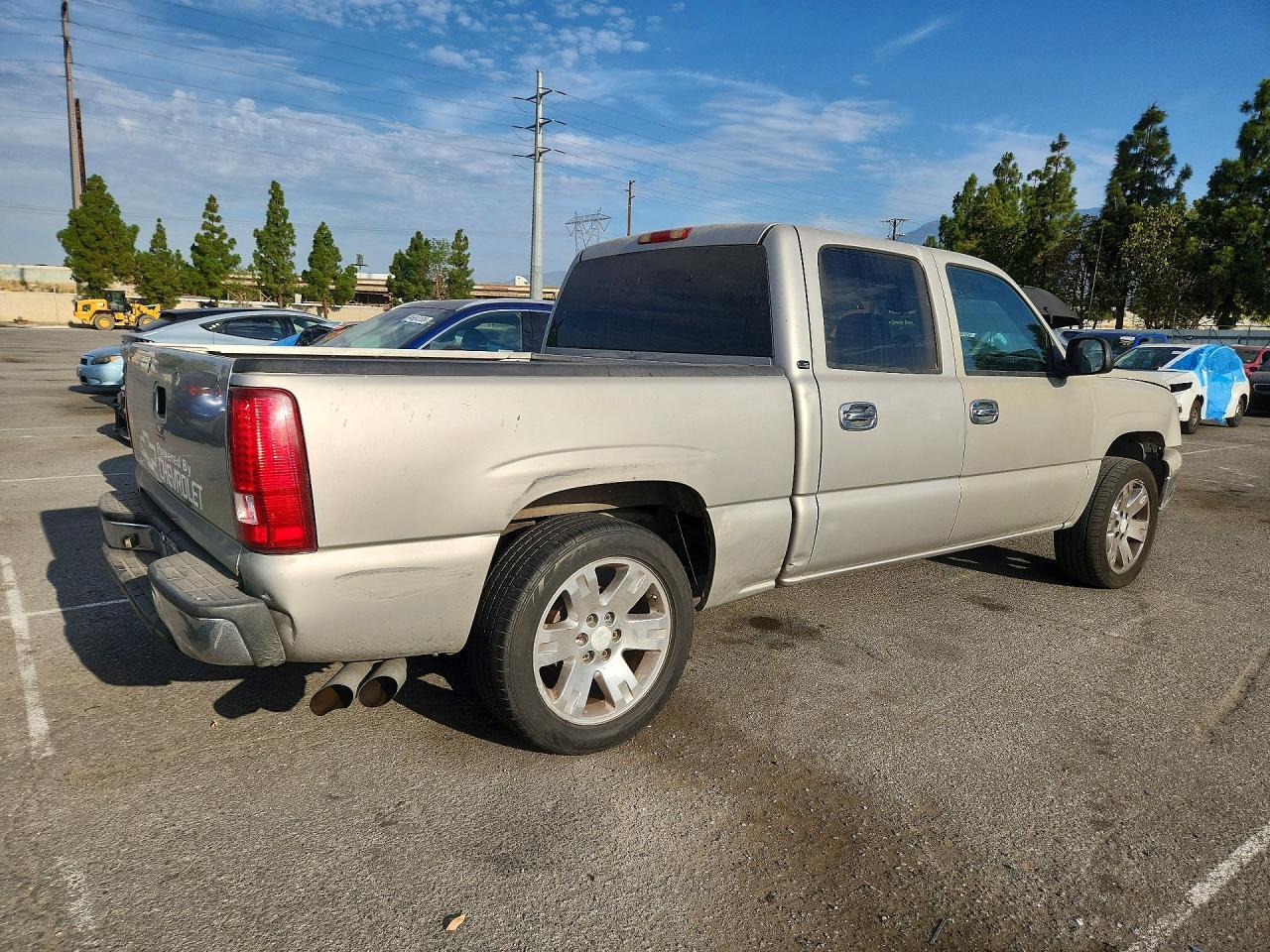 2007 CHEVROLET SILVERADO C1500 CLASSIC CREW CAB — Фото 3 из 12