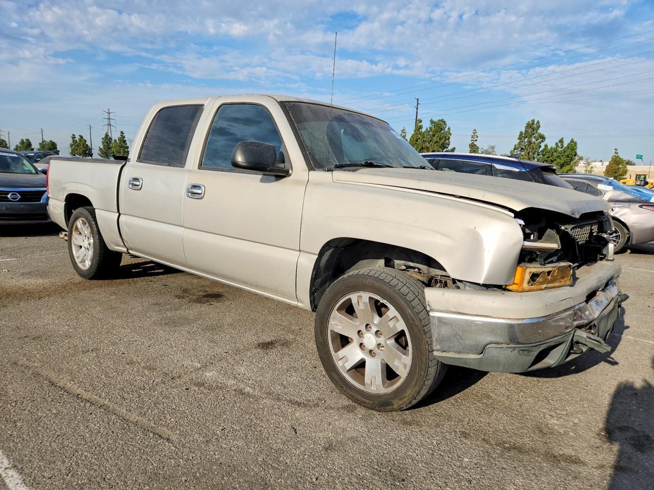 2007 CHEVROLET SILVERADO C1500 CLASSIC CREW CAB — Фото 4 из 12