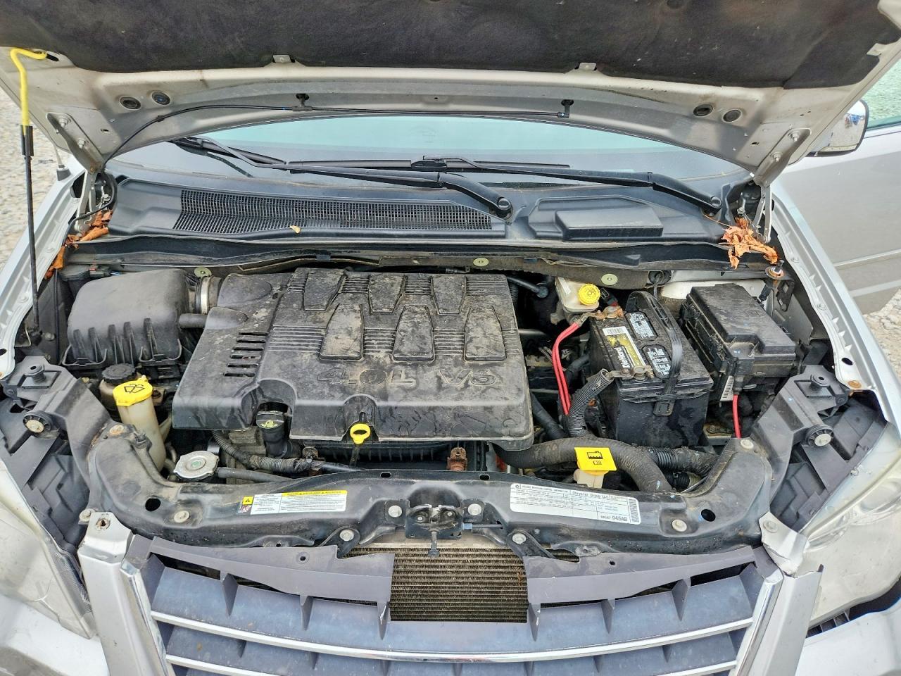 2010 CHRYSLER TOWN & COUNTRY LIMITED — Фото 12 из 13