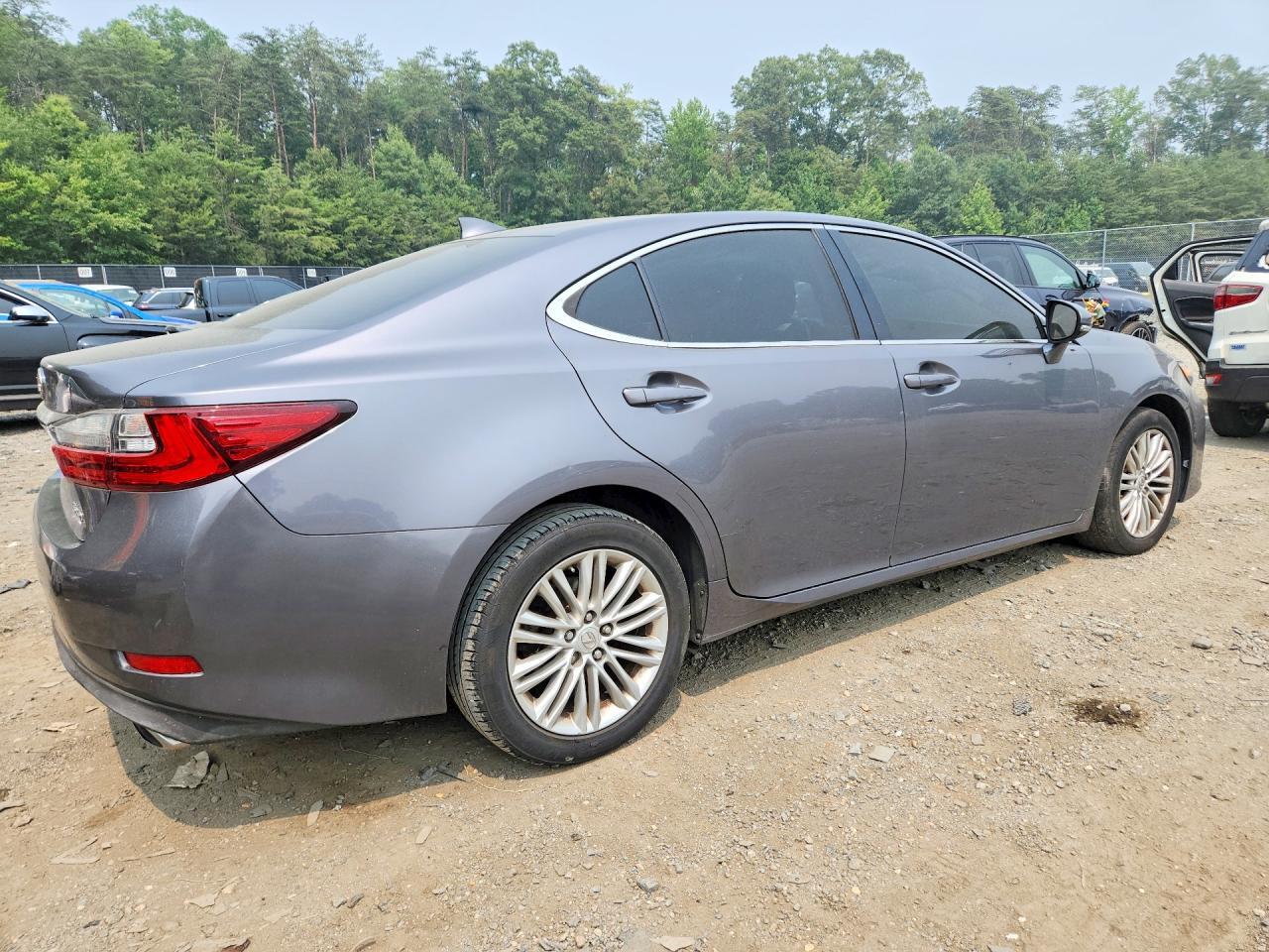 2016 LEXUS ES 350 — Фото 3 из 12