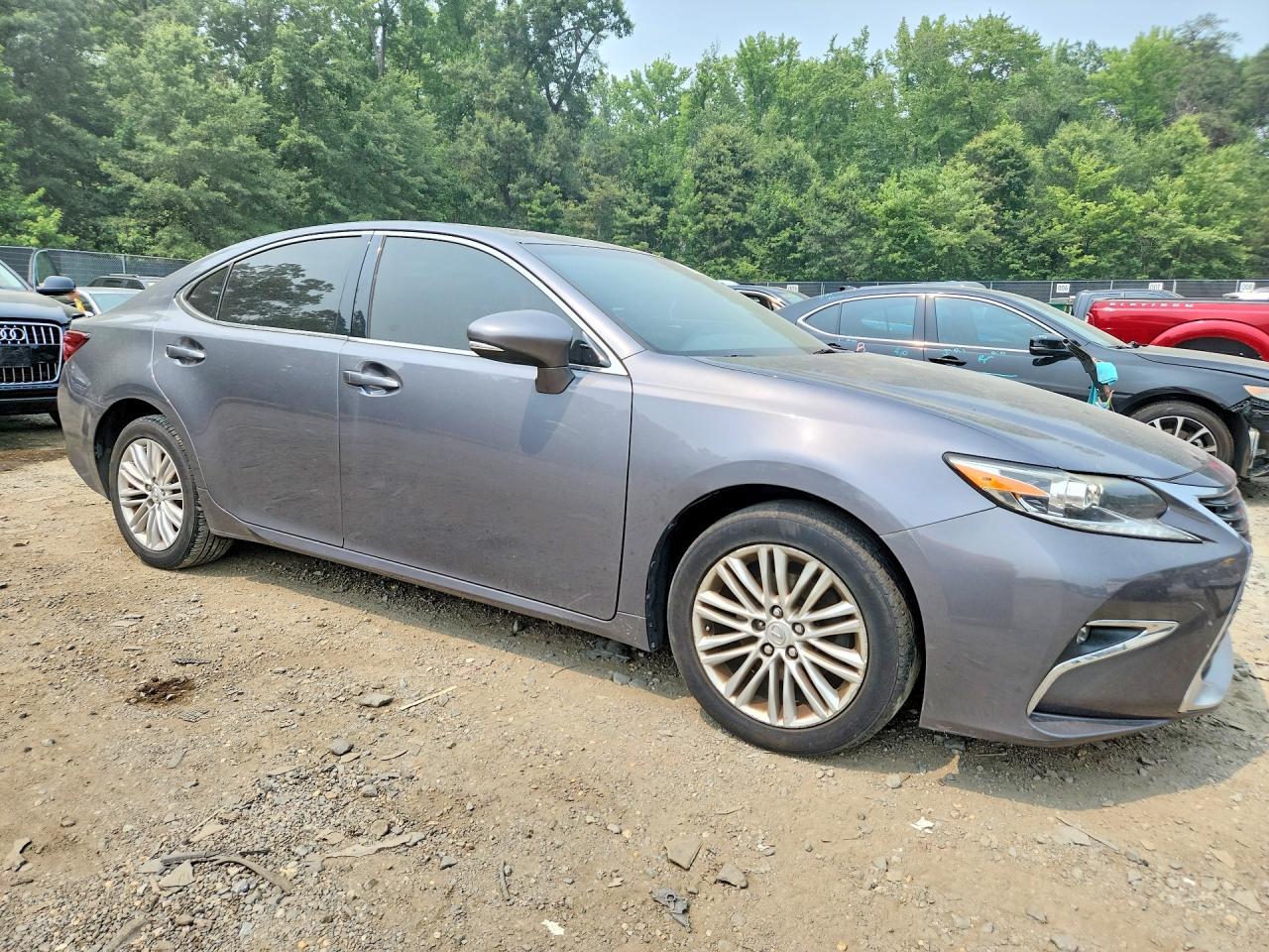 2016 LEXUS ES 350 — Фото 4 из 12