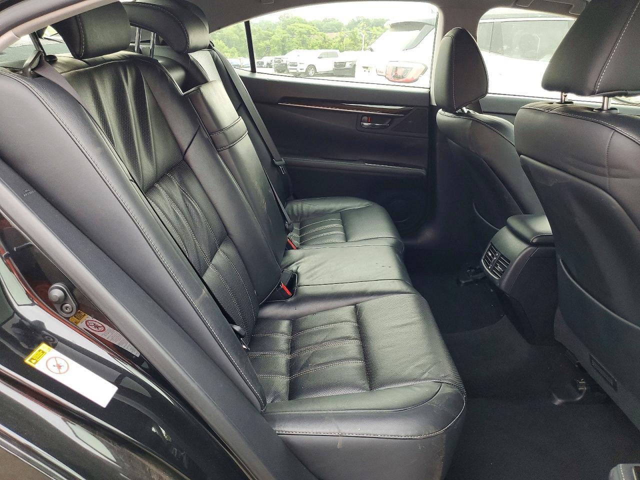 2016 LEXUS ES 300H — Фото 10 из 13