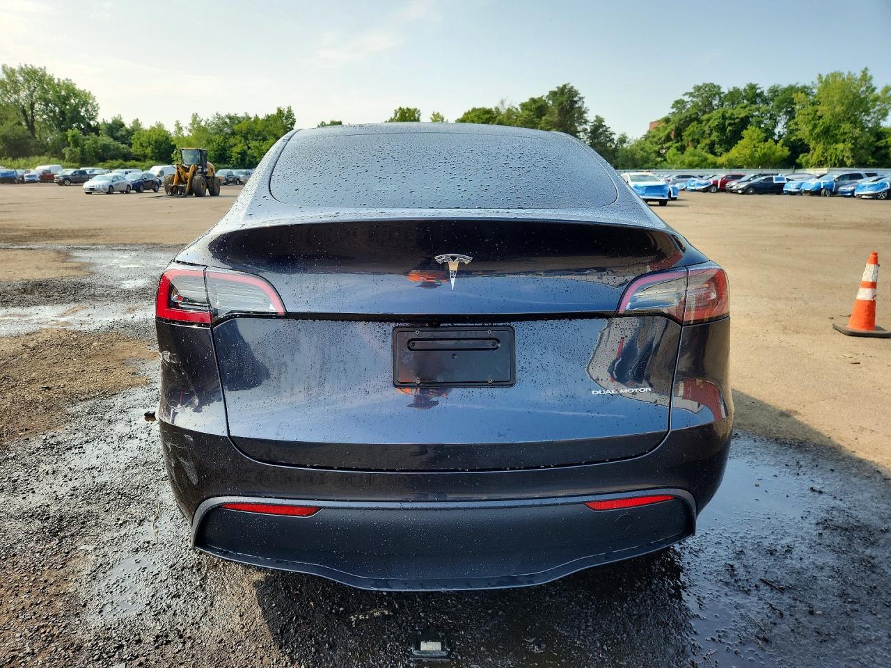 2024 TESLA MODEL Y — Фото 6 из 14
