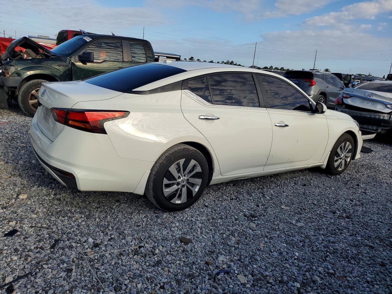 2020 NISSAN ALTIMA S — Фото 3 из 12
