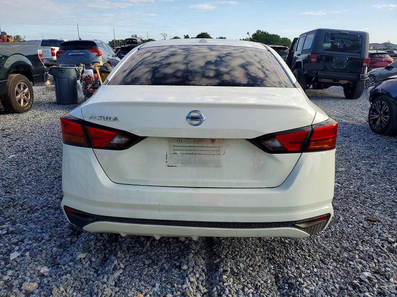 2020 NISSAN ALTIMA S — Фото 6 из 12