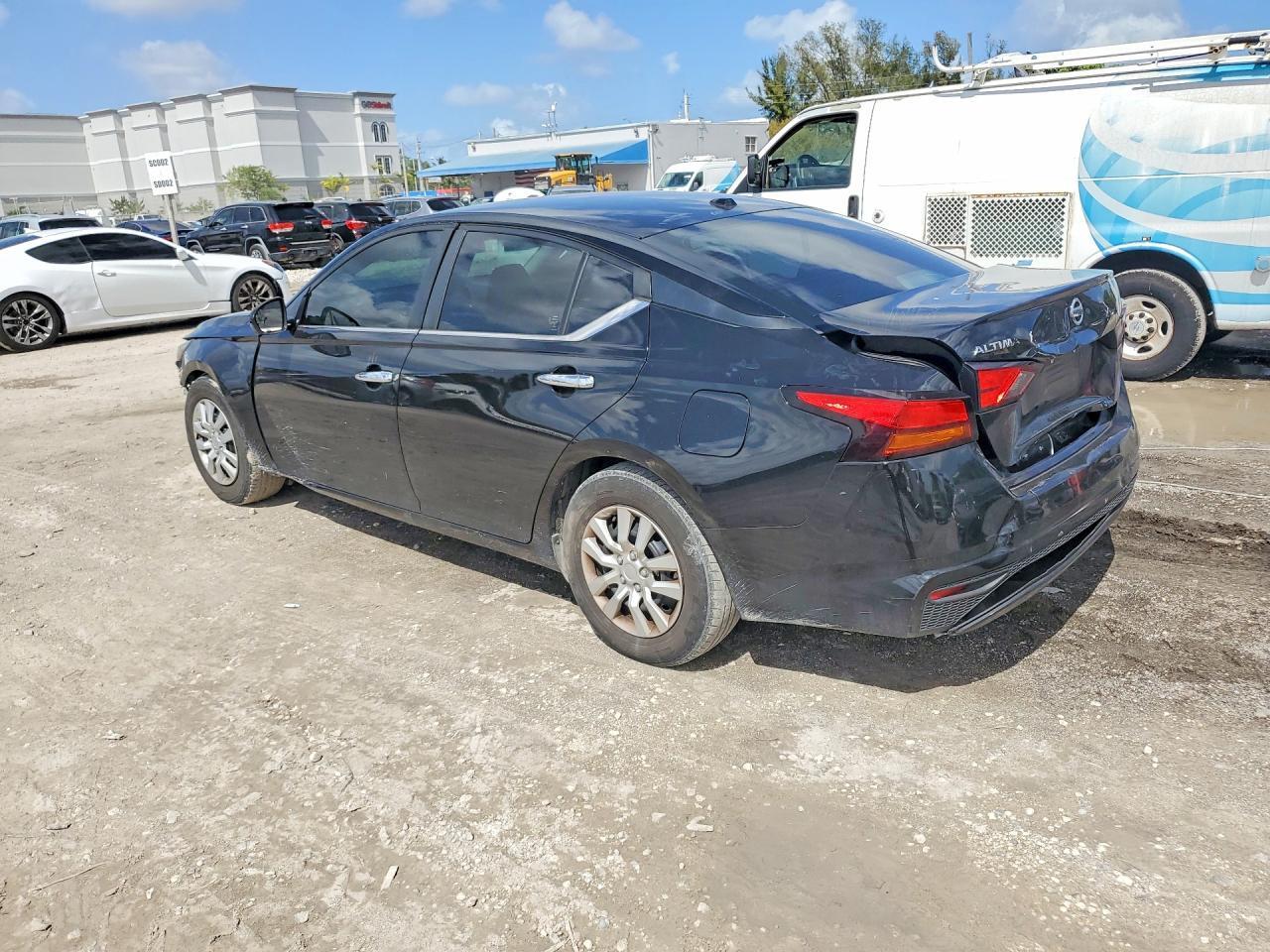 2020 NISSAN ALTIMA 2.5 S — Фото 2 из 12