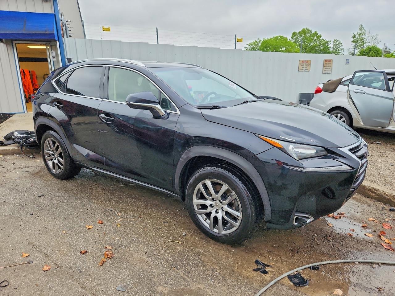 2016 LEXUS NX 200T BASE — Фото 4 из 14