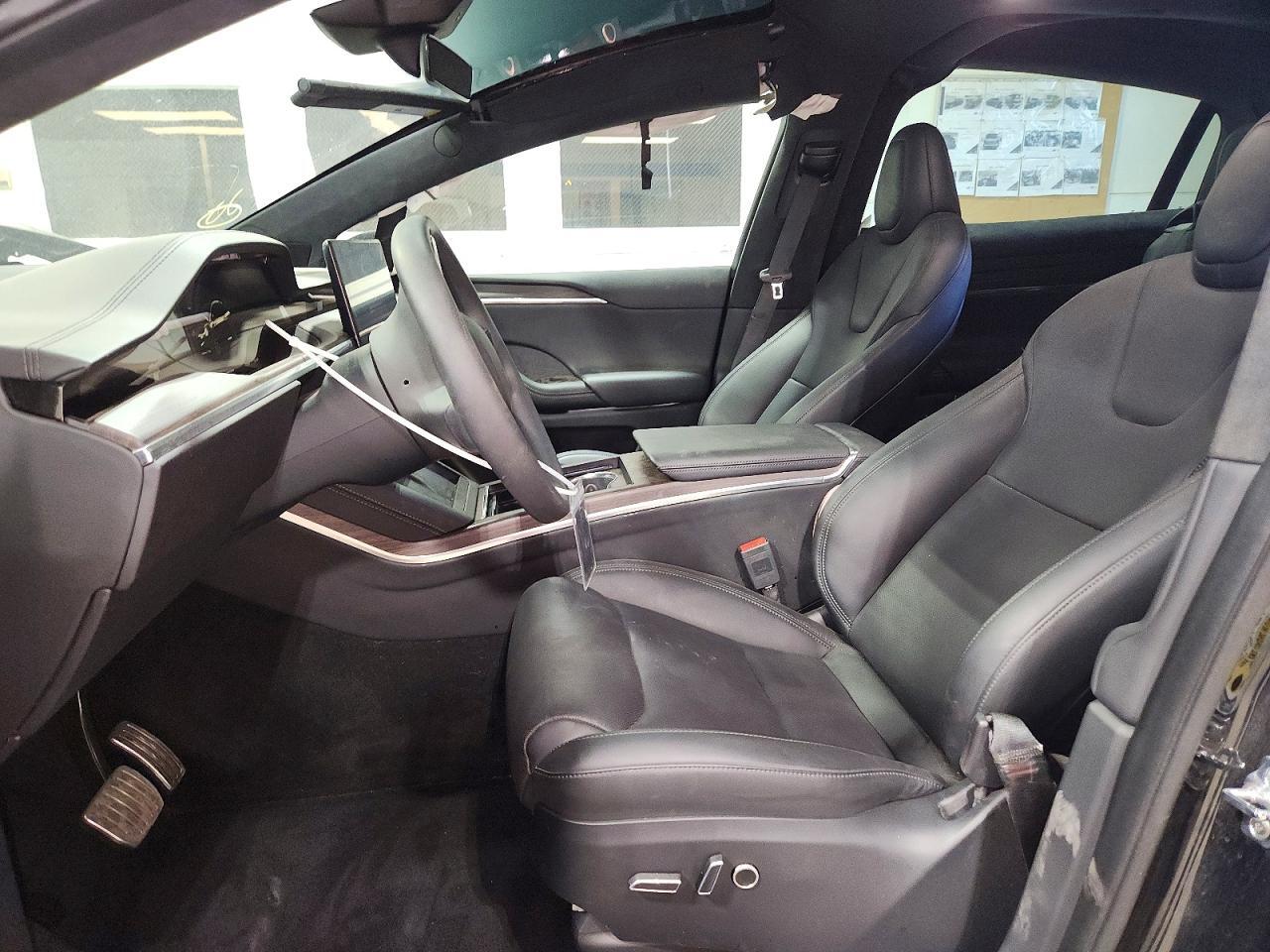 2024 TESLA MODEL X — Фото 7 из 12