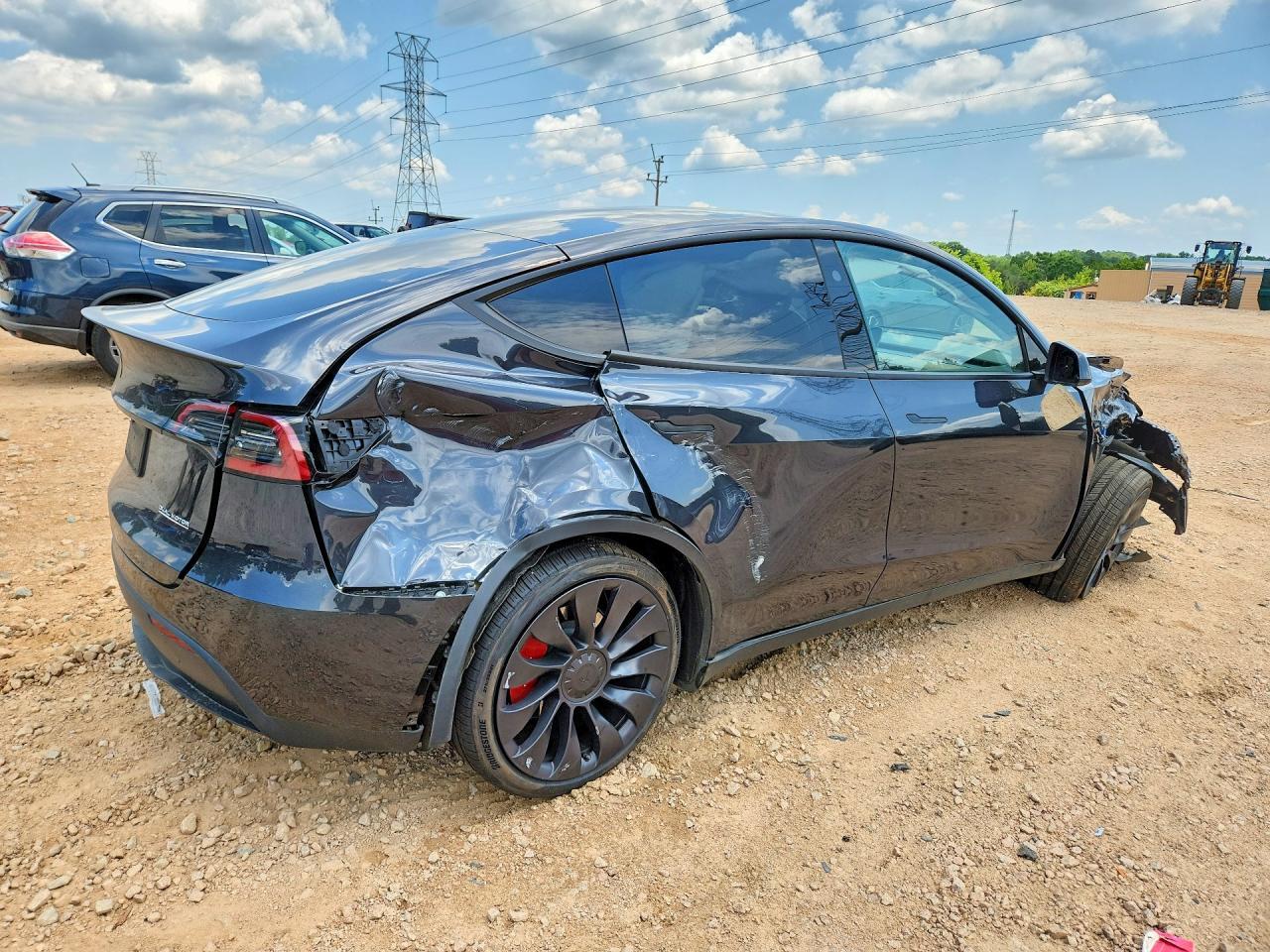 2024 TESLA MODEL Y — Фото 3 из 12