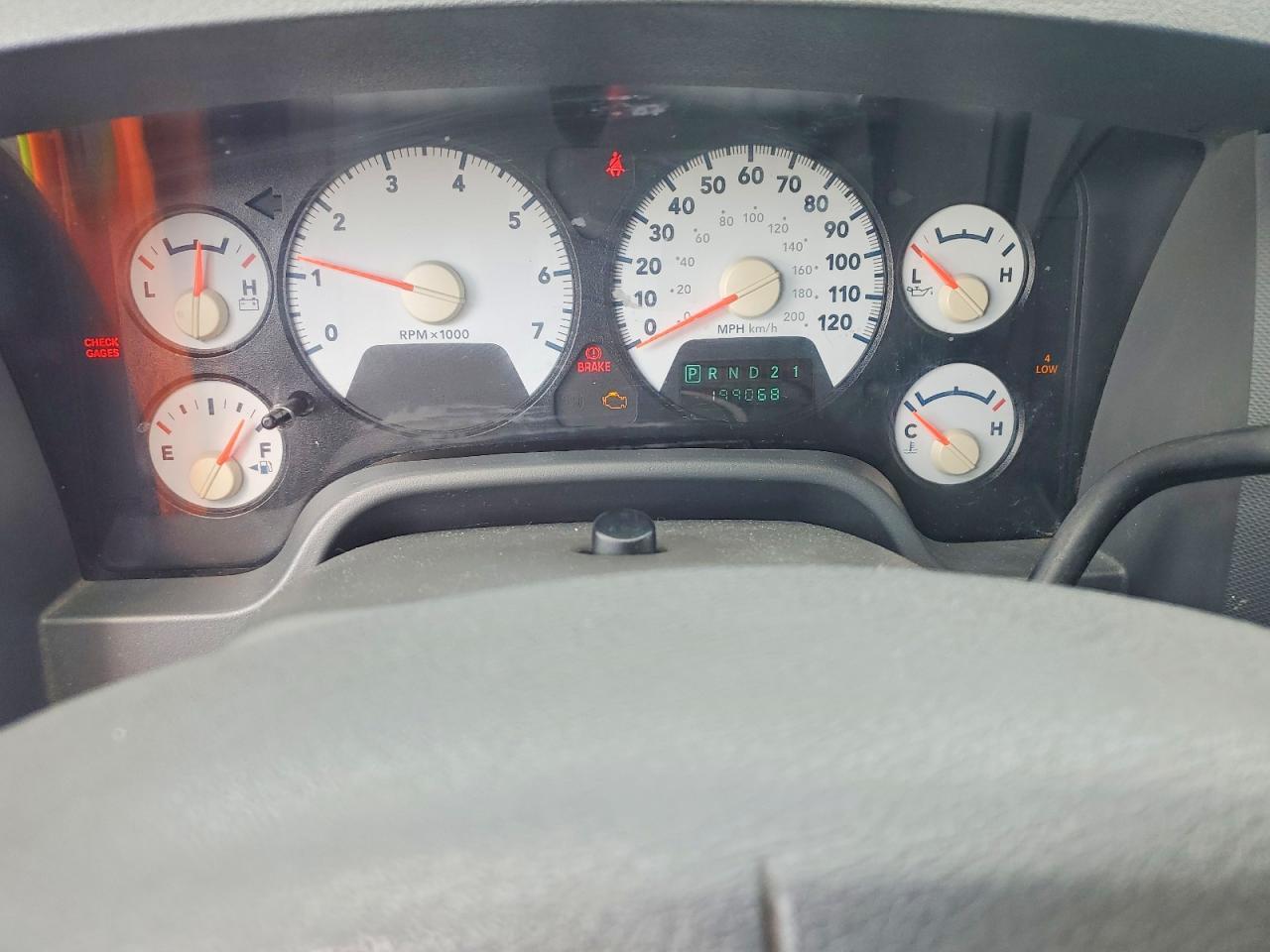2007 DODGE RAM 1500 ST — Фото 9 из 12