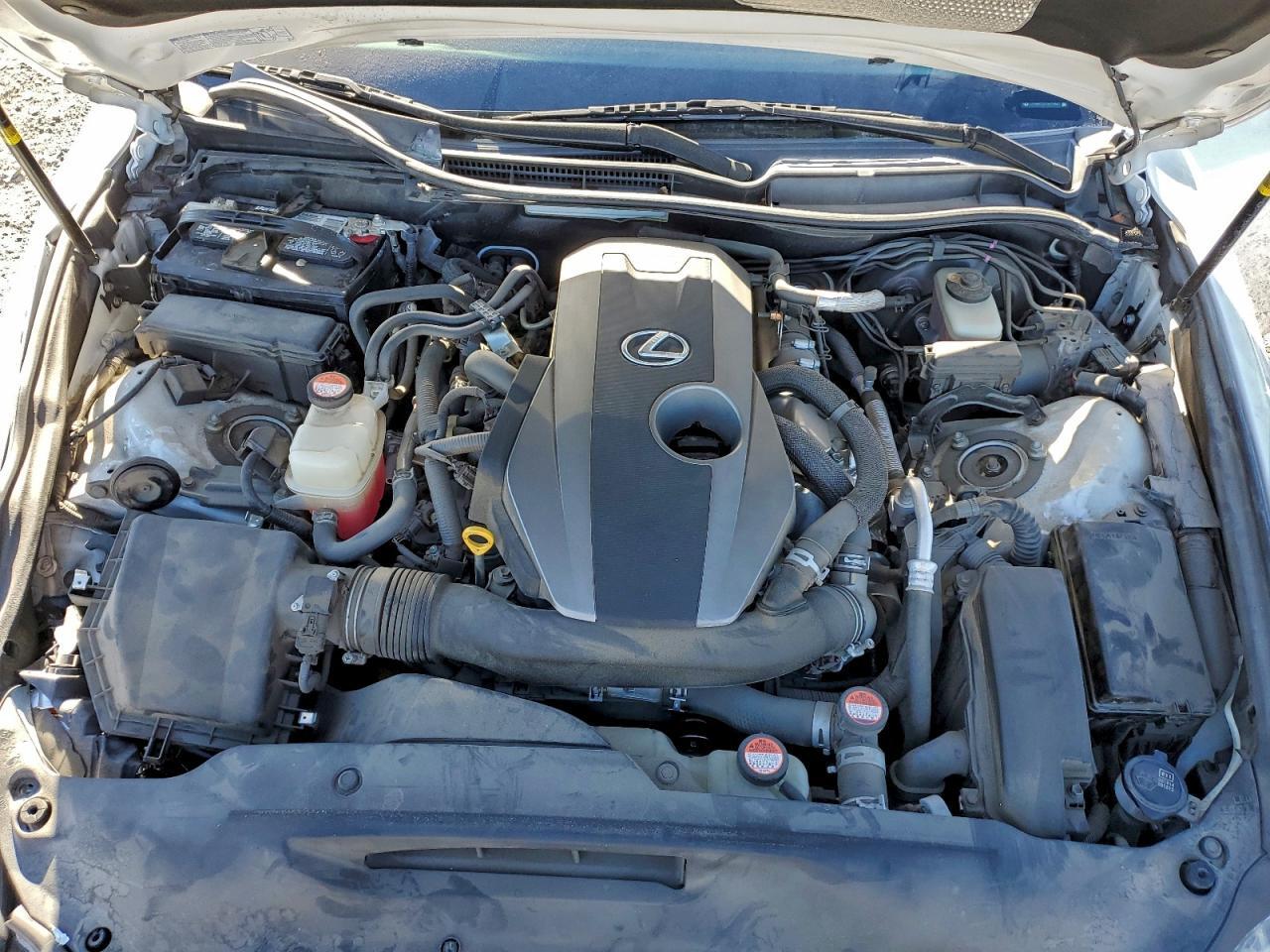 2016 LEXUS IS 200T — Фото 11 из 12