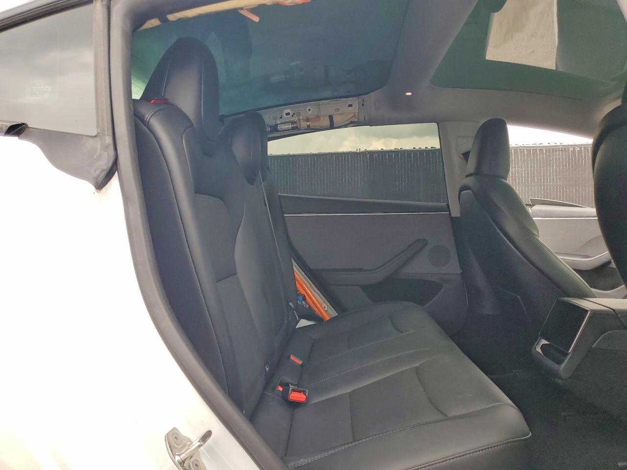 2024 TESLA MODEL 3 — Фото 10 из 13