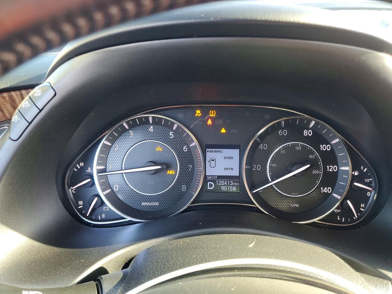 2020 NISSAN ARMADA SV — Фото 9 из 13