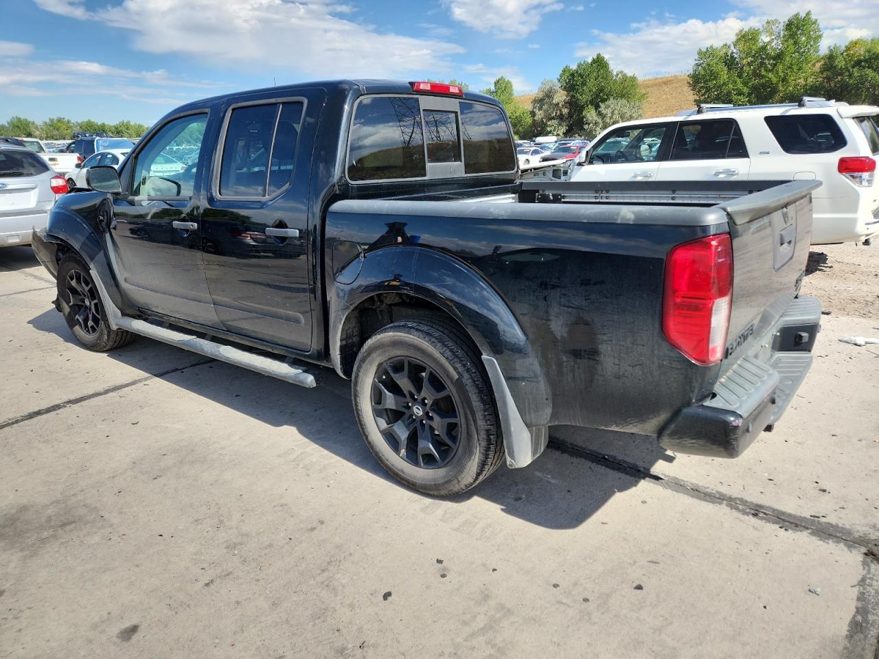 2020 NISSAN FRONTIER — Фото 2 из 12